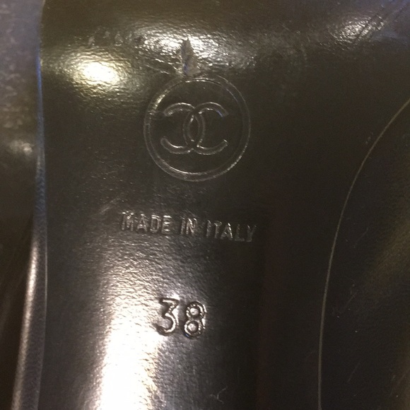 CHANEL Black Leather Cap Toe Bow Low Heel Pumps size EU 38 US 7.5 - Picture 14 of 16